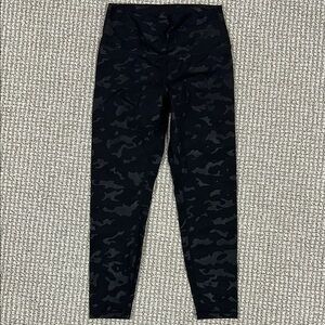 ZYIA Active Black Camo High Waist Cropped Leggings